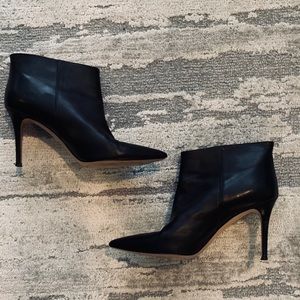 Gianvito Rossi Black Leather Ankle Booties